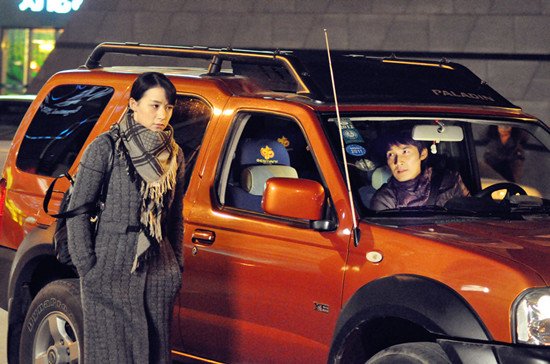 由张铎,姚芊羽等主演的都会 婚姻年夜 戏《深黑 》正正在 北京影视频