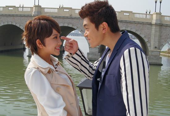 解惠清妈妈向前冲爱上屌丝男银屏献初吻