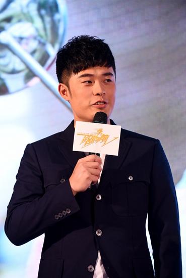 陈赫避谈绯闻自夸颜值高 称"每天都要开心"