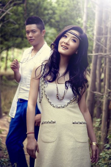 凤凰传奇下半年巡演三城 新专辑演唱会齐发力