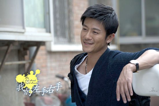 《我的左手右手》热播 林申演记者翻墙上树