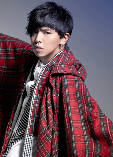 小鬼黄鸿升开年将赚1500万 新专辑勇夺双冠(图)