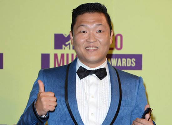 [ 导读]火爆全球的鸟叔,终于推出了自己的新歌《绅士》(gentleman)