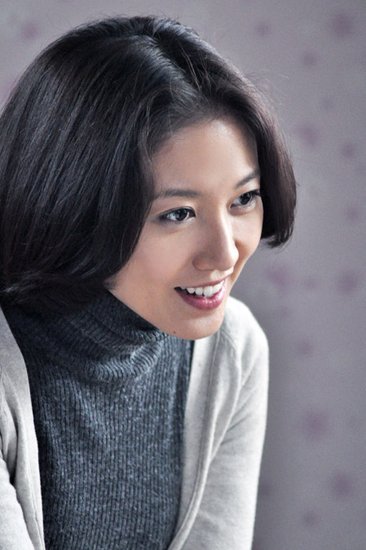 高露新剧变身『男人婆』 《深白》演绎剩女