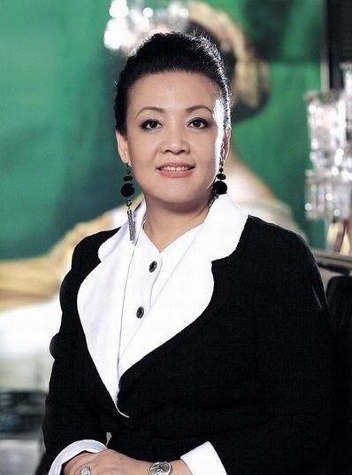 汪小菲母亲遭起诉 离职员工欲索要过户手续