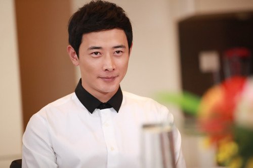 王媛可(微博),李勤勤,孙熙,赵正阳等人主演的家庭生活剧《爱的相对论