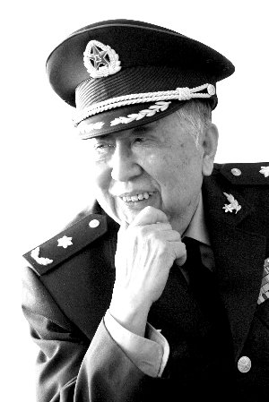 老艺术家阎肃出任青歌赛评委:我不当"毒舌"