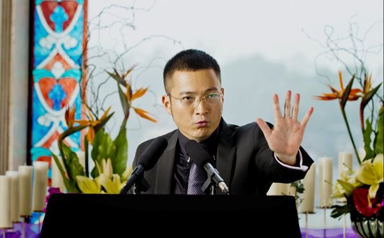 [电影资讯]《做次有钱人》喻恩泰饰两角 穷丝恶斗高富帅