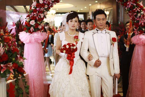 徐百卉剧照何花婚礼变闹剧腾讯娱乐讯今晚,由知名导演汪俊执导,汇集