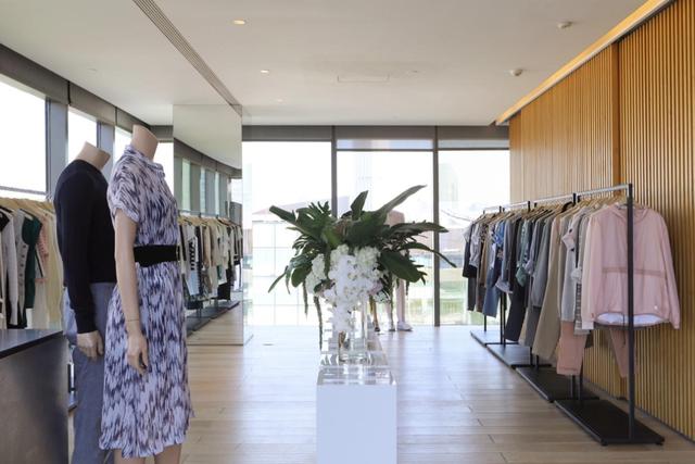 化繁至简，返璞归真 CLUB MONACO 发布2019春夏系列