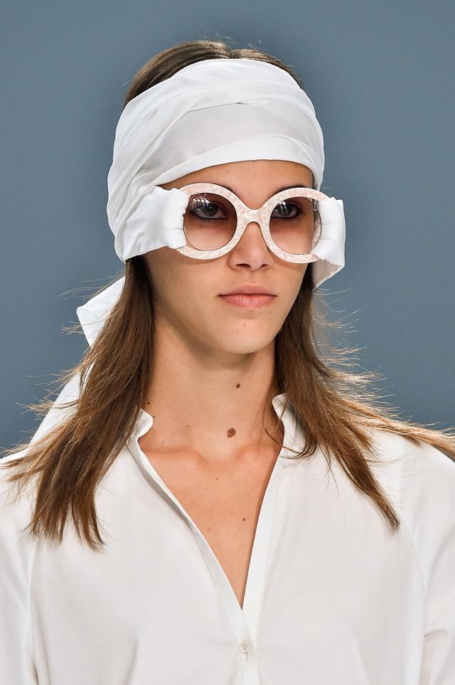 【绸缎宽幅】   质感上乘的缎带式宽幅发带洋溢