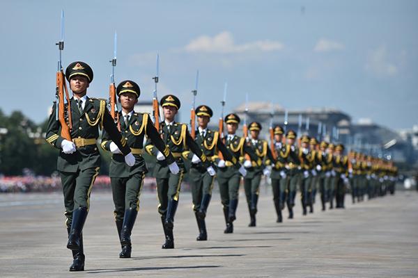 军装威力有多强?张艺兴李易峰欧豪另类荷尔蒙瞬间爆棚!