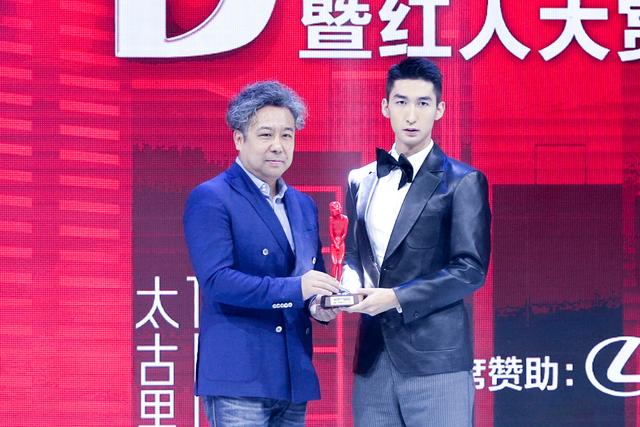 定义个性风度 彰显年轻榜样力量 “UNO YOUNG 2018周年派对暨红人大赏”打造年度最时髦明星盛典