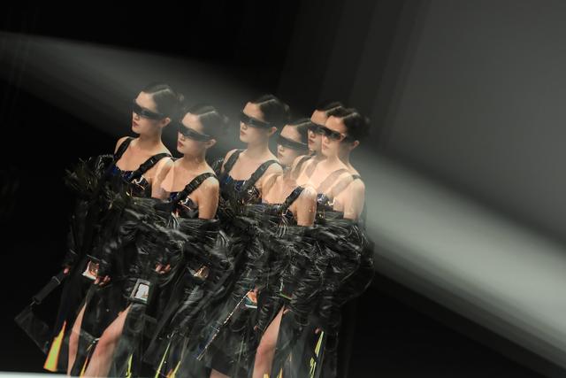 创意满载 火力全开 ——尚坤塬 2019中国国际大学生时装周在京启幕