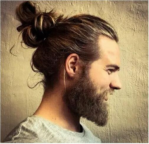 发型 用长发扎出男士专有的—man bun