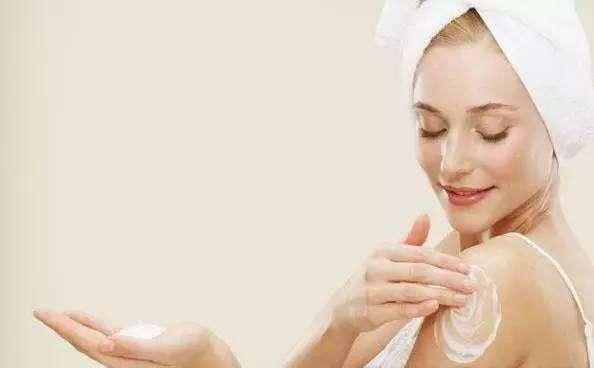 包含洗完澡涂身体乳在腋下好吗的词条