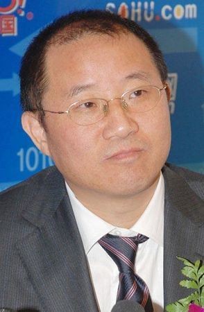 金亚科技董事长周旭辉持有金亚科技3999万股