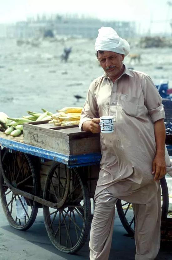 ▲巴基斯坦摊贩 图片来源：维基百科