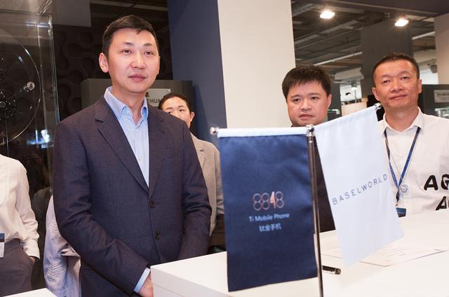 8848手机登顶世界奢侈品顶级舞台 中国智造闪耀巴塞尔表展