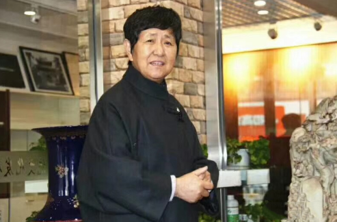 刘玉珍老师与雷锋精神同行一心一意为人民服务