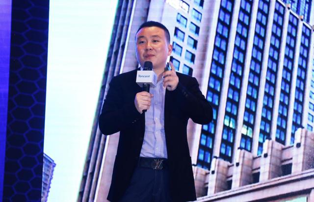 江西为易集团董事长曹振华先生发表演讲