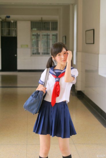 徐娇晒清纯学生照网友大赞曾经的假小子完全蜕变了