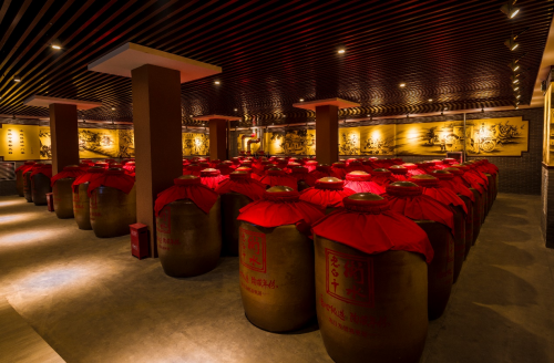 上海进博会:衡水老白干"非遗"展示中国白酒传统魅力