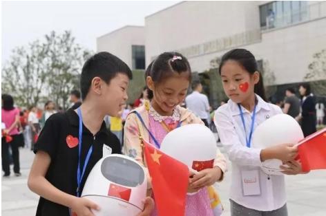 迎国庆！阿尔法蛋出镜央视 #我和国旗同框#活动