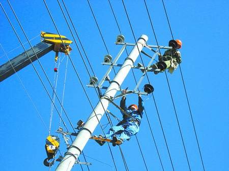 >> 文章內容 >> 北京電網2002年夏季運行方式分析 北京市電力公司的