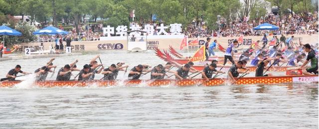 2026年东莞麻涌镇龙船景游龙表演赛争渡华阳湖(图1)