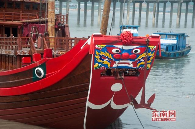 世界最大仿古福船“福宁号”在宁德顺利下水_大闽网_腾讯网