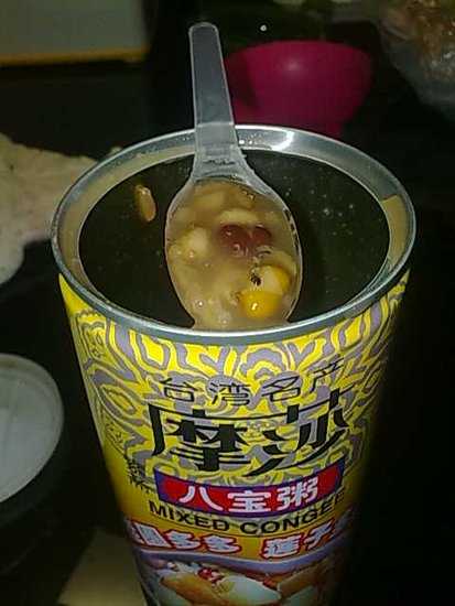 摩莎八宝粥吃出小虫子