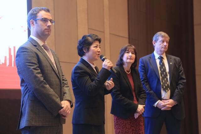 在本次的招生说明会上,融侨集团董事林开杰先生,融