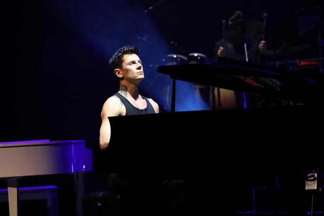 马克西姆福州站,奏响《克罗地亚狂想曲》现场