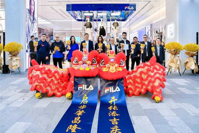 活动现场,光希kōki,女士,华天先生与霍思燕女士,和一众潮流人士及