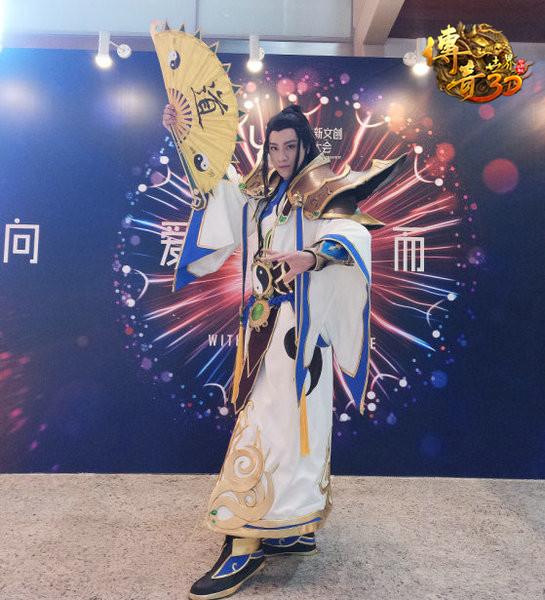 《传奇世界3D》亮相腾讯UP大会 3D全息投影酷炫全场