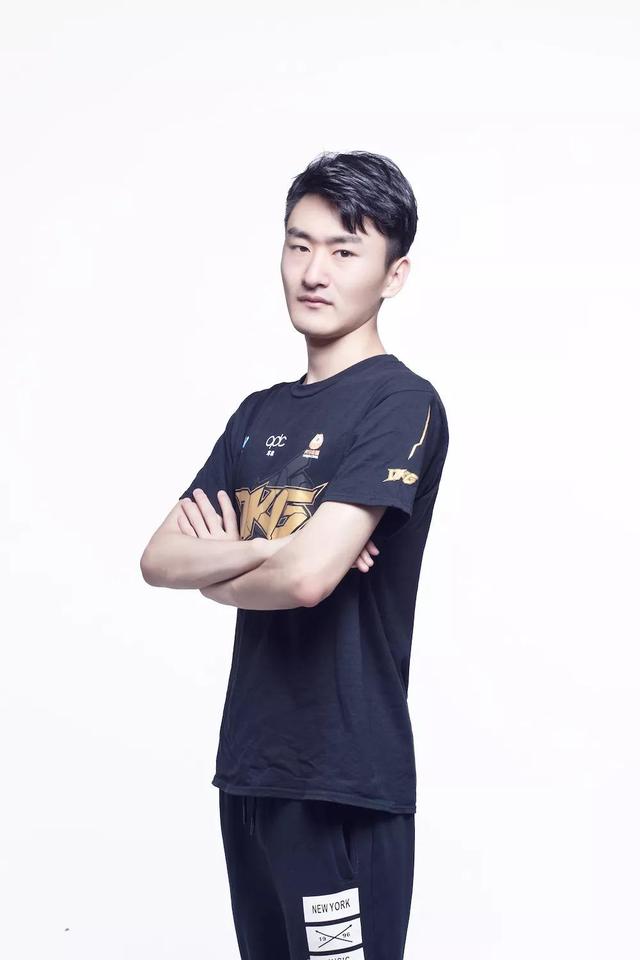 助力破200万!他们凭什么能从吃鸡手游主播C位