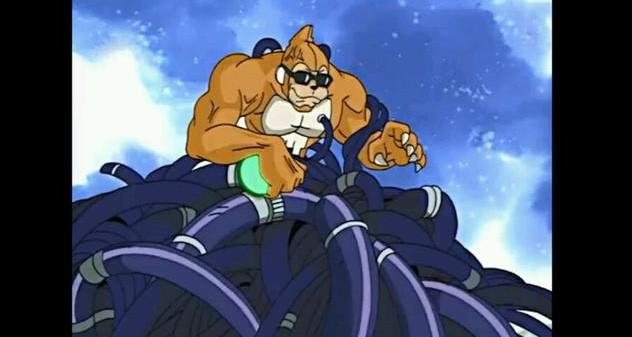 戴着一副老式墨镜,一股浓浓的黑社会老大的邪恶感爆棚,橙红色的连体衣