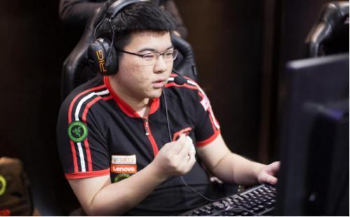 某老板想买韦神建吃鸡战队 女友回应:你又出不起钱