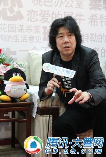 孟京辉无惧与赖声川pk 调侃《犀牛》能挣钱