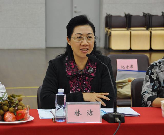 媒体揭深圳女官员权力榜:11女子当一把手