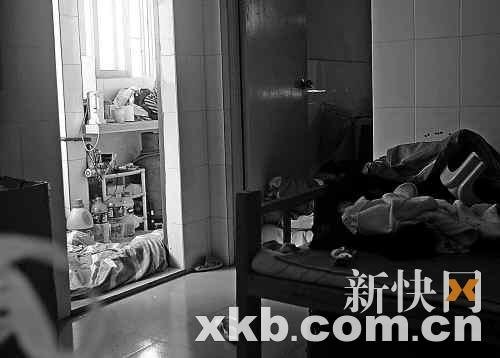 广州夫妻大白天裸死在浴室 死因扑朔迷离