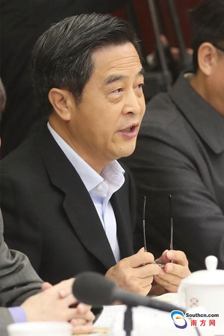 全国政协委员聚焦粤港澳大湾区,高铁建设,金融监管等热点话题