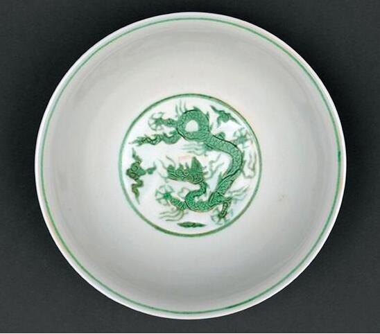 杂色釉素三彩:色彩缤纷的弘治朝瓷器