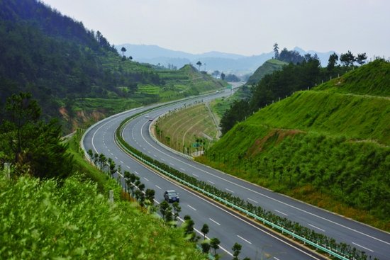 市环城高速公路南环线项目通过竣工验收,工程质量评定达到优良等级