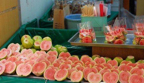 美食头条 盘点全球七大最"臭"美食榴莲在泰国最负有盛名,被誉为"水果