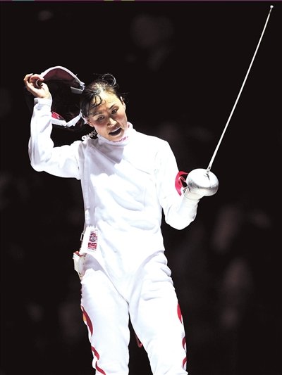 在意大利卡塔尼亚的世界击剑锦标赛上,生子后刚刚复出的30岁老将李娜