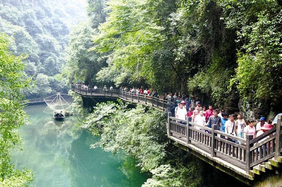 暑期旅遊漸入高峰 宜昌各景區深受遊客歡迎