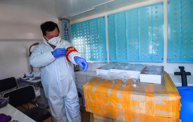 近视眼镜品牌排行_国华近视防控镜民族品牌掌握核心技术