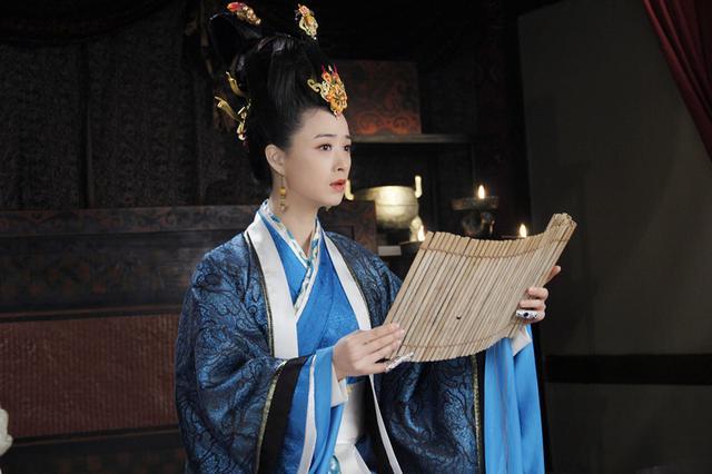 但遗憾,此次蒋欣饰演的是芈月的养母,很早死去,对掐无望.